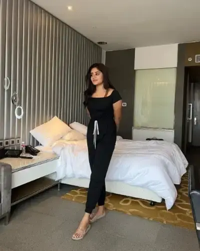 Call Girls Kapur Bawdi Cash On Delivery